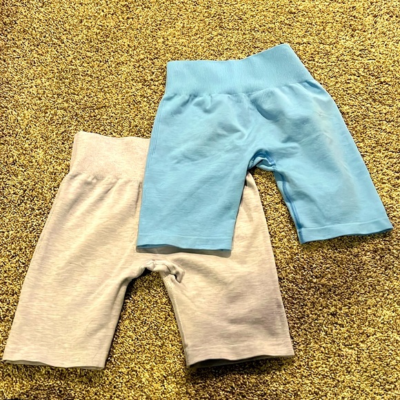 Oner Shorts - Picture 2 of 4